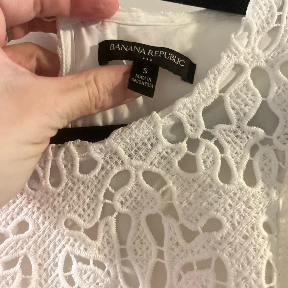 Banana Republic, Lace Puff-Sleeve Top, Size S - Picture 2 of 5
